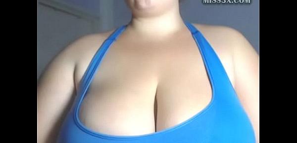  best huge tits lady from webcam show natural brest top size